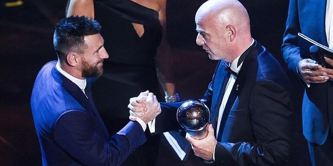 ميسي يحصد جائزة الفيفا لأفضل لاعب كرة قدم في العالم