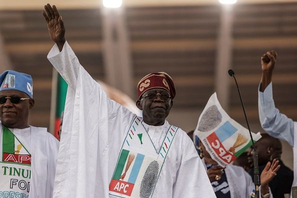 فوز بولا تينوبو مرشّح الحزب الحاكم بالانتخابات الرئاسية في نيجيريا