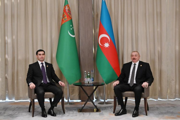 Azerbaijani and Turkmen Presidents met