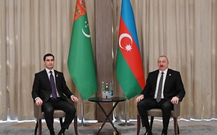 Президент Азербайджана Ильхам Алиев встретился с президентом Туркменистана