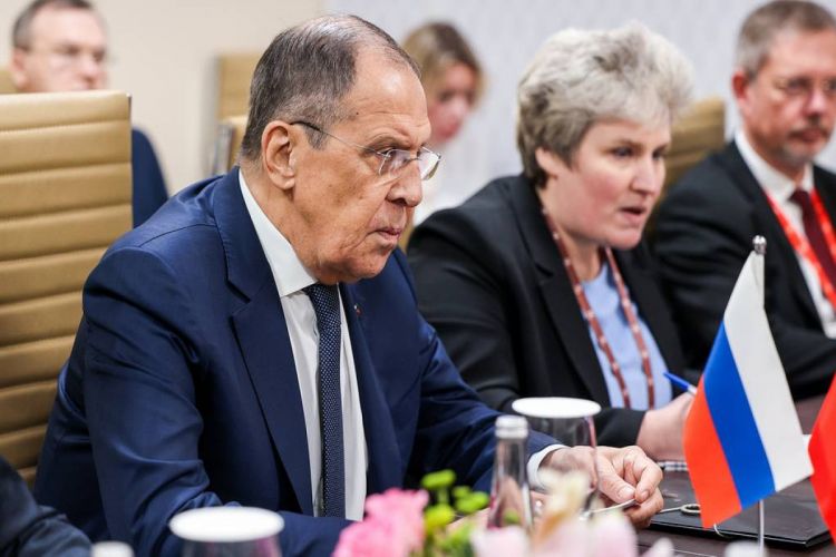 Лавров призвал к отмене антироссийских санкций