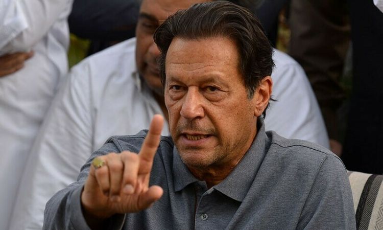 Islamabad police reach Zaman Park to arrest Imran Khan