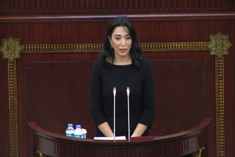 В парламенте Азербайджана принят годовой доклад омбудсмена