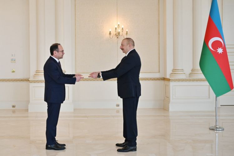 Президент Азербайджана принял верительные грамоты нового посла Болгарии ОБНОВЛЕНО
