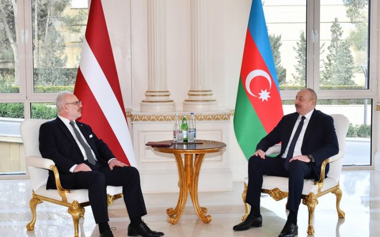 Состоялась встреча президентов Азербайджана и Латвии в узком составе ОБНОВЛЕНО