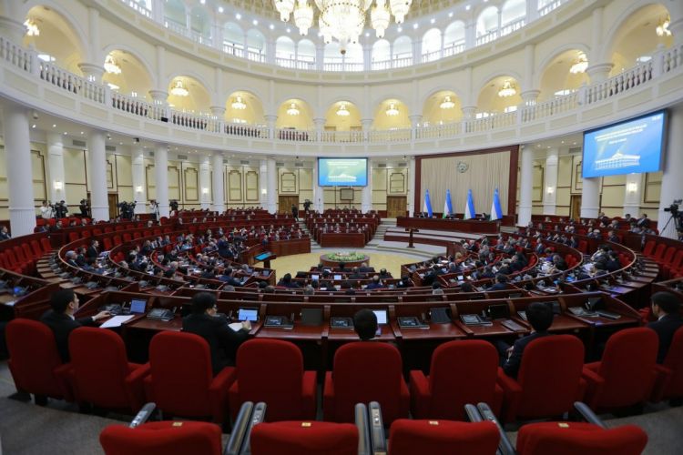 Uzbek Parliament schedules referendum on new constitution for April 30
