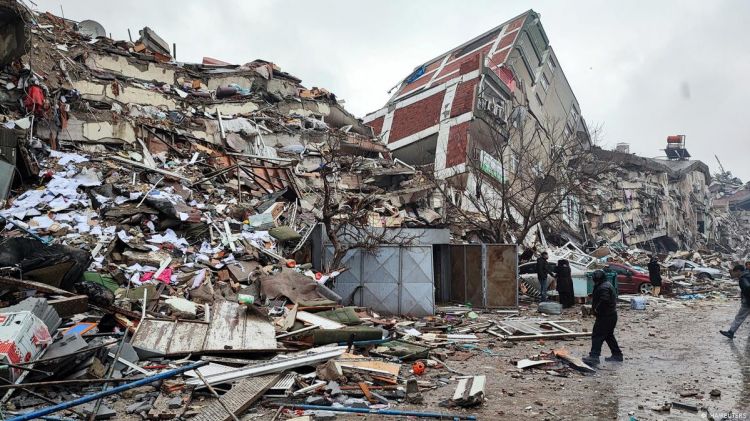 Число жертв землетрясения в Турции превысило 47 тысяч