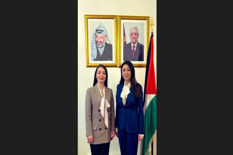 Лейла Абдуллаева встретилась с послом Палестины во Франции