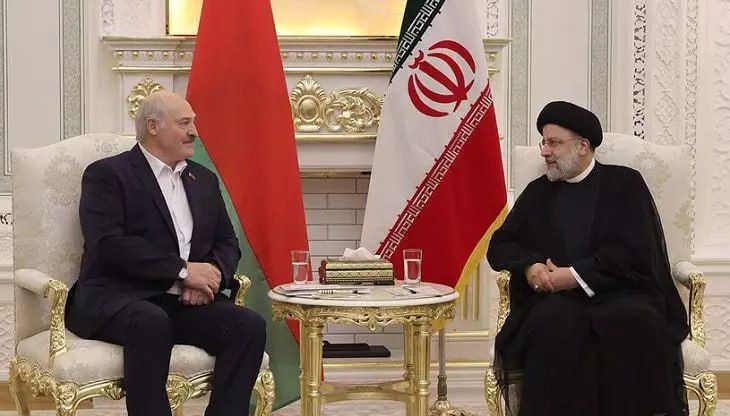 Lukaşenko İran Prezidenti ilə görüşdü