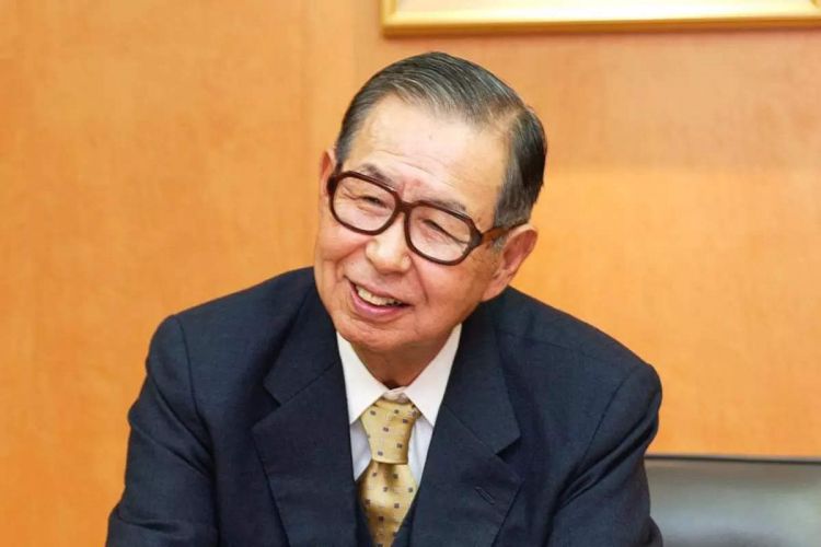 Japanese billionaire behind the rise of 7-Eleven, dies at 98