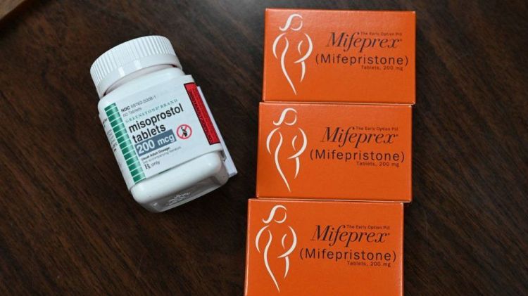 Texas judge considers banning abortion pill in US