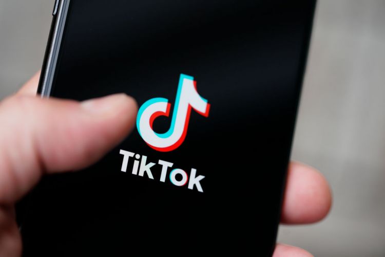 US threatens TikTok ban if app is not sold