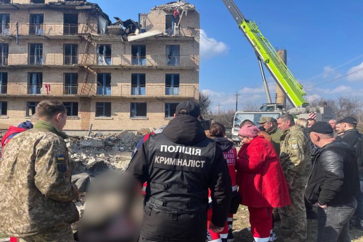 Raket hücumu nəticəsində Kiyev vilayətində 4 nəfər ölüb