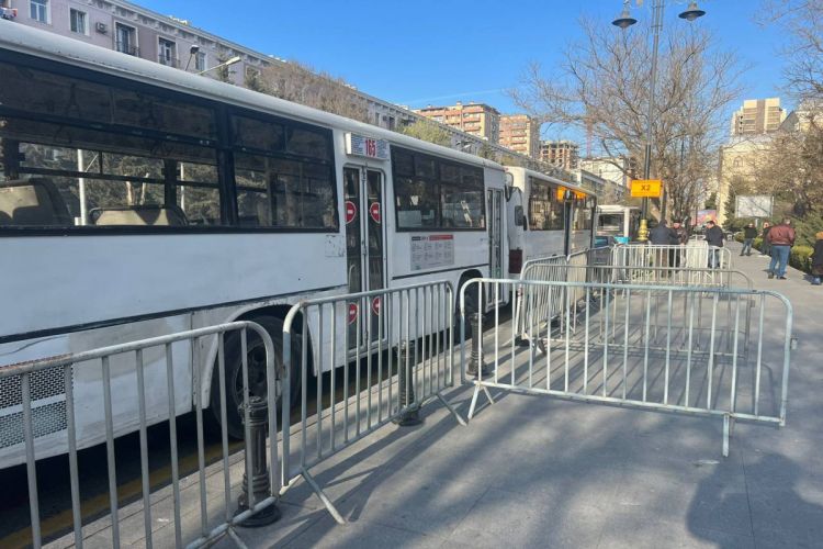 BNA: Azarkeşlərin daşınması üçün avtobuslar hazır vəziyyətdədir