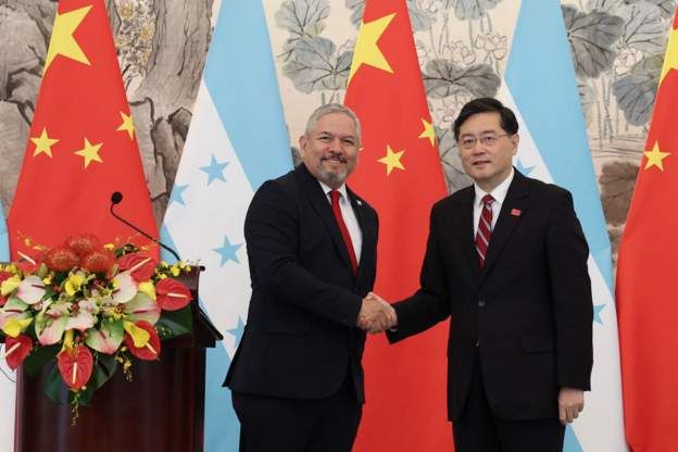 الصين تعيد علاقاتها الدبلوماسية مع هندوراس بعد قطعها علاقاتها مع تايوان