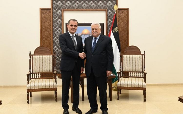 الرئيس الفلسطيني يستقبل وزير الخارجية الأذربيجاني