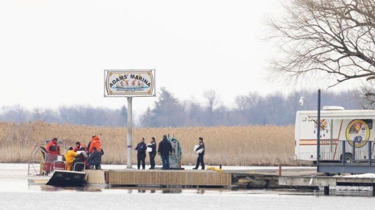 Eight bodies found near US-Canada border