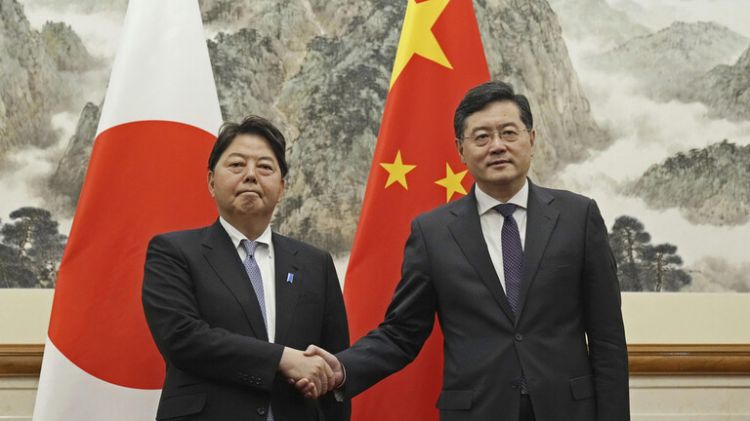 وزير الخارجية الياباني يشيد بأهمية العلاقات الثنائية بين اليابان والصين