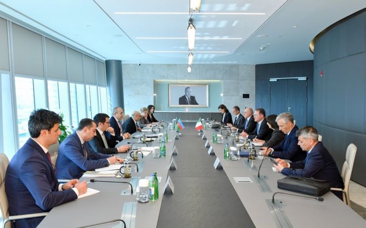 Азербайджан и Италия обсудили стимулирование взаимных инвестиций