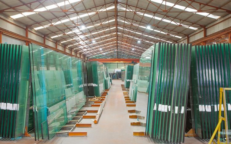 Азербайджан возобновил импорт листового стекла из США