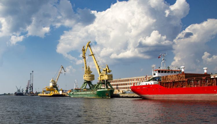 Bulgaria closes ports for all Russian ships in line with EU sanctions