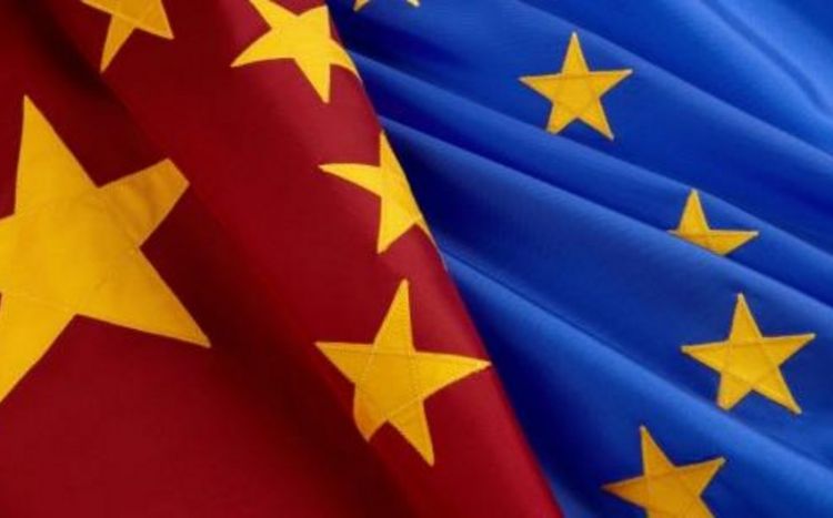 СМИ: Си Цзиньпин пытается расколоть Запад, принимая в Пекине лидеров Европы