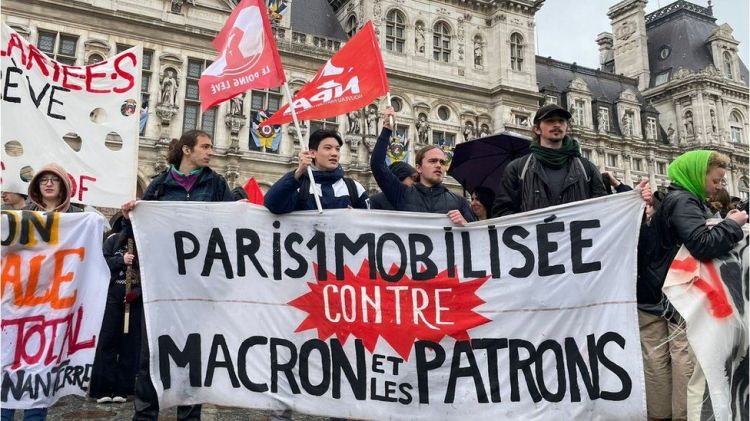 France pension reforms: Constitutional Council clears age rise to 64