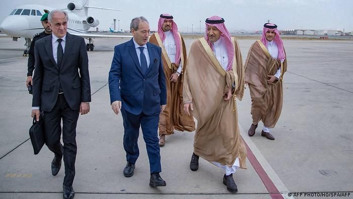 اجتماع جدة يؤكد على دور عربي قيادي وحل سياسي للأزمة السورية