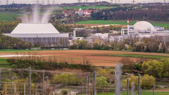 Almaniyada son üç atom elektrik stansiyası bağlandı