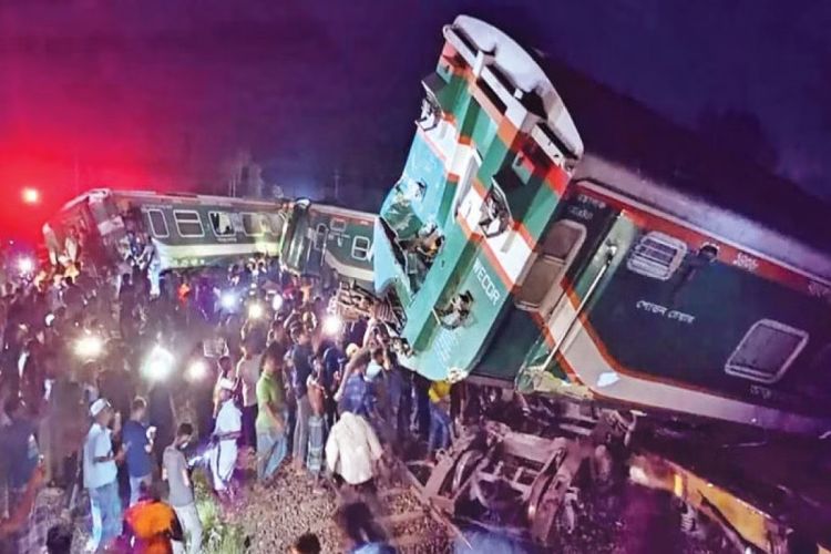 Train collision in Eastern Bangladesh injures 30