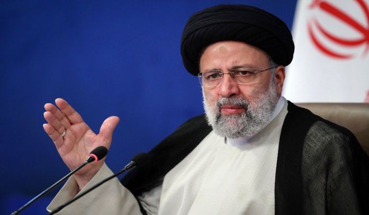 "Hicab problemini mədəni yolla həll etməyə çalışırıq" İran prezidenti