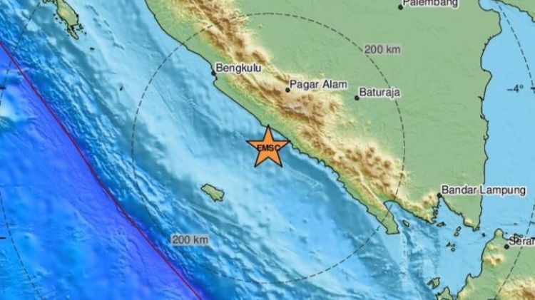 5.5-magnitude quake shakes Sumatra