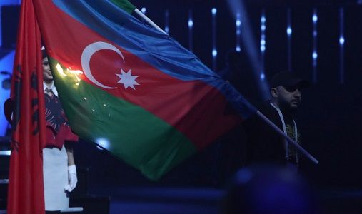 Politoloq: “Azərbaycan bayrağına qarşı törədilən təxribat Paşinyanın kabinetində hazırlanıb”