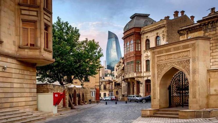 الإذاعة الجزائرية تبث برنامجا عن أذربيجان