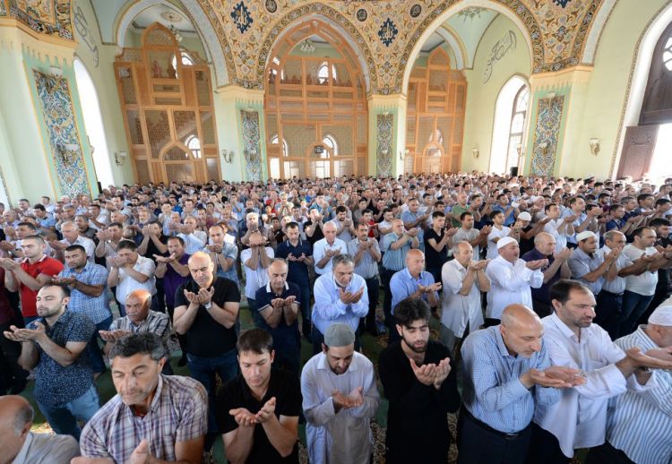 Eid al-Fitr prayer performed in Azerbaijan