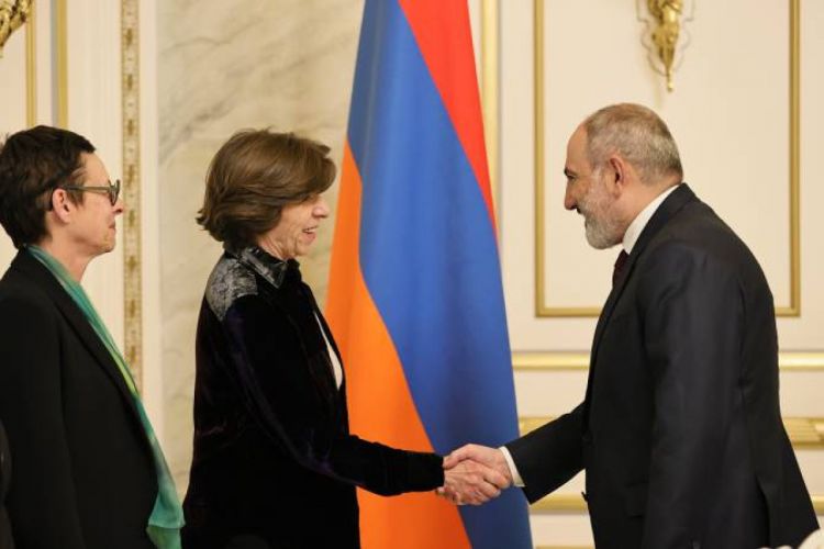 Armenian PM and French Foreign Minister mull the situation on Lachin road