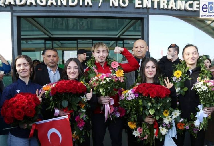 Azerbaijani President awards Gamze Altun, Jansu Bektas, and Nuray Gungor the "Taraggi" medal
