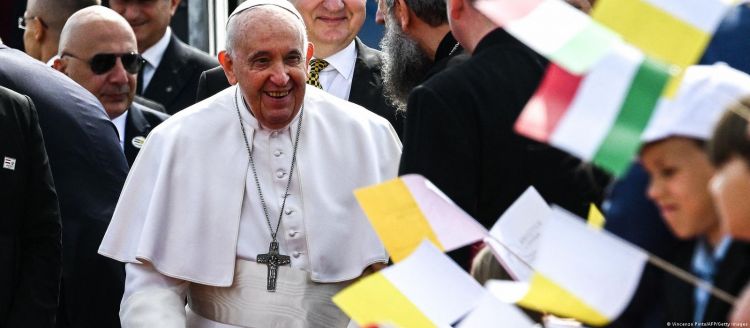 Pope Francis arrives in Hungary for 3-day visit
