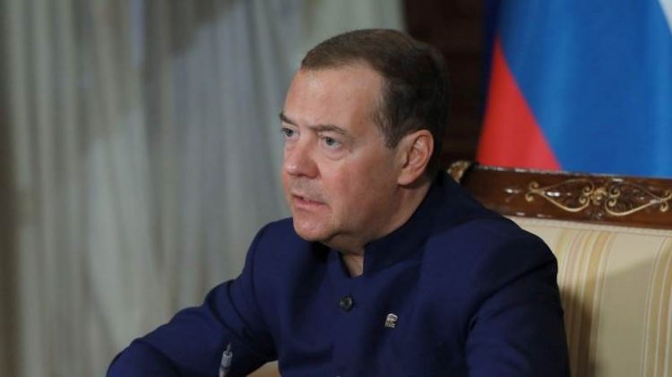 Medvedev: Twitter caved under State Department