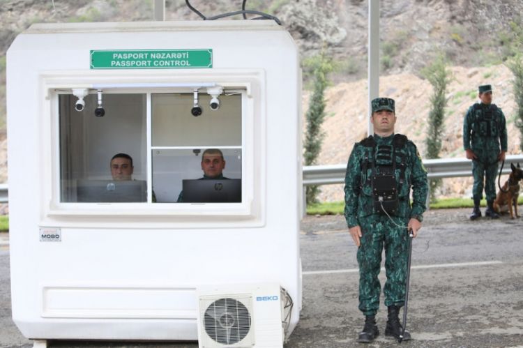 تأمين حرية الحركة لعموم المواطنين والمركبات عبر نقطة التفتيش الحدودية في لاتشين