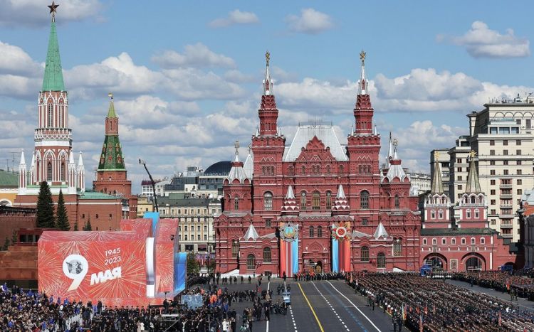 На Красной площади начался Парад Победы