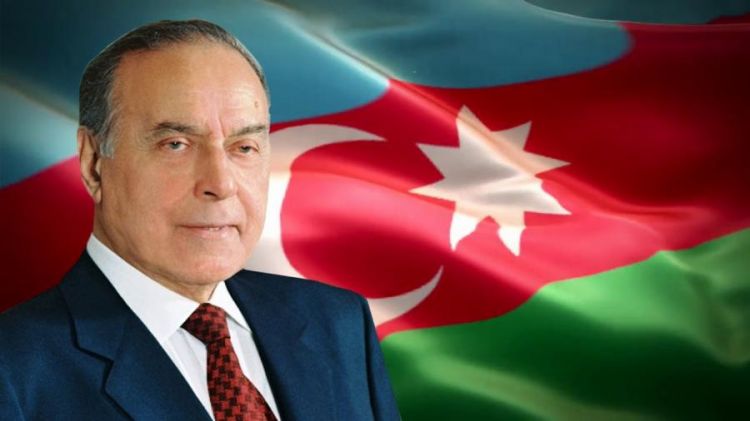 الذكري المئوية لمولد زعيم أذربيجان حيدر علييف