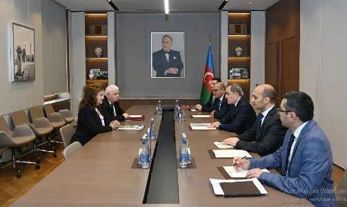 Хайди Кюн встретилась с министром иностранных дел Азербайджана Джейхуном Байрамовым