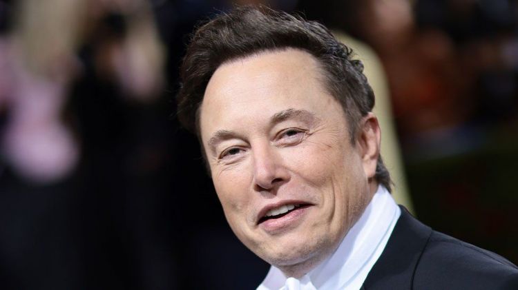 Elon Musk says he’s found a new CEO for Twitter
