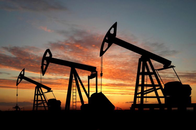 Azerbaijan oil price slightly dropped