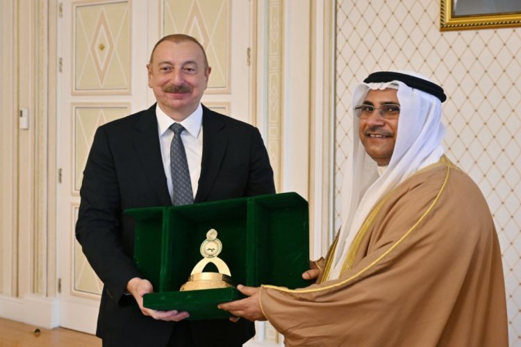 Azerbaijani President Ilham Aliyev received President of Arab Parliament