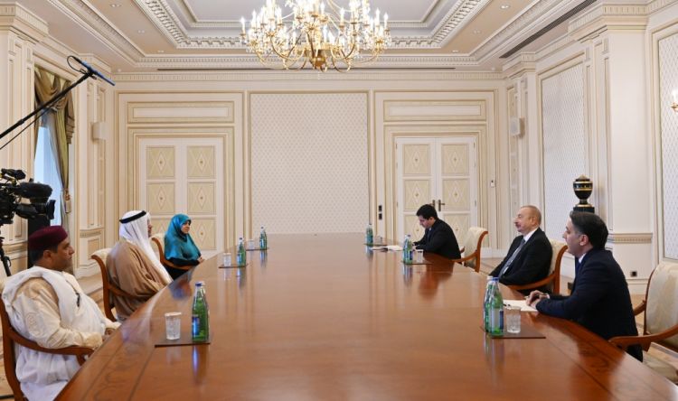 رئيس أذربيجان يستقبل رئيس البرلمان العربي