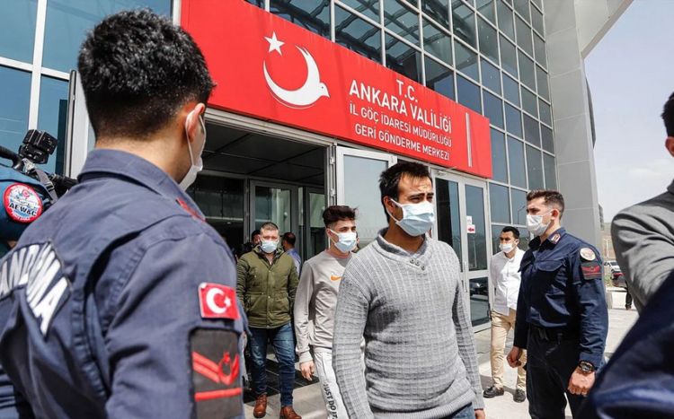 Türkiyəyə 3 milyona yaxın miqrantın qanunsuz daxil olmasının qarşısı alındı