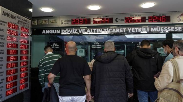 Turkish lira reaches new all-time low against dollar