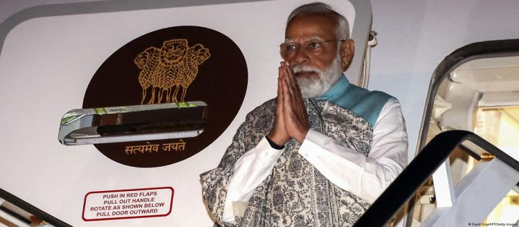 Indian PM Modi visits Australia, seeks closer defense ties